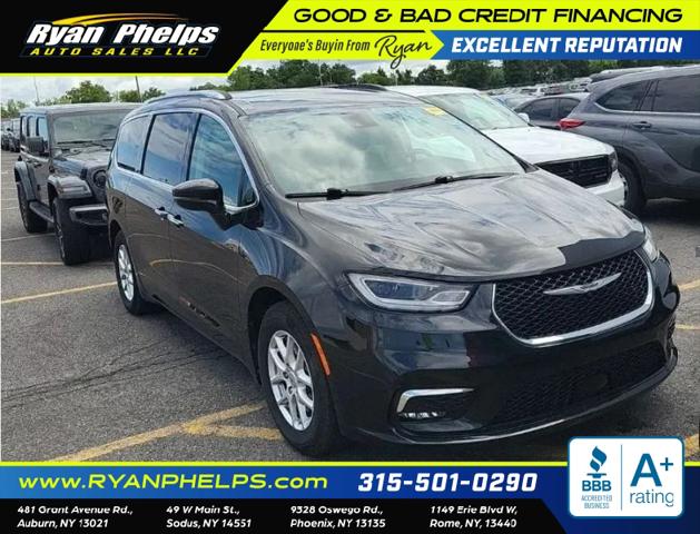2021 Chrysler Pacifica Touring L for sale in Phoenix, NY