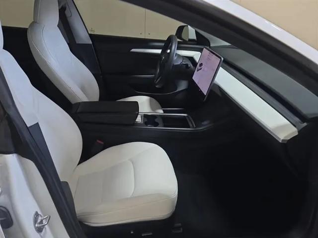 2021 Tesla Model 3 Standard Range Plus Rear-Wheel Drive