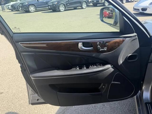 2011 Hyundai Equus Signature