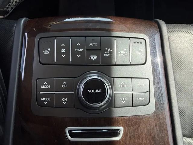 2011 Hyundai Equus Signature