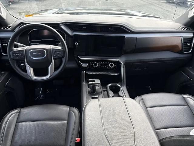 2024 GMC Sierra 1500 4WD Crew Cab Short Box Denali