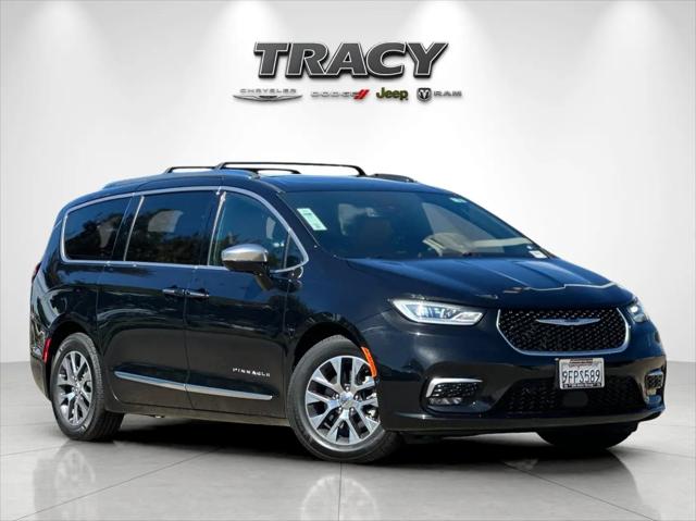 2023 Chrysler Pacifica Hybrid Pinnacle