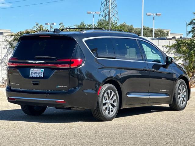 2023 Chrysler Pacifica Hybrid Pinnacle