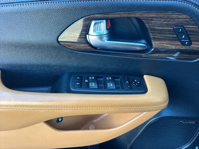 2023 Chrysler Pacifica Hybrid Pinnacle