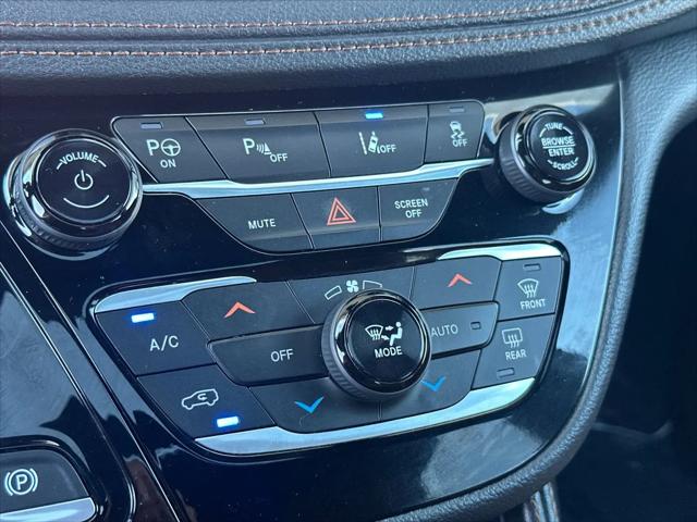 2023 Chrysler Pacifica Hybrid Pinnacle
