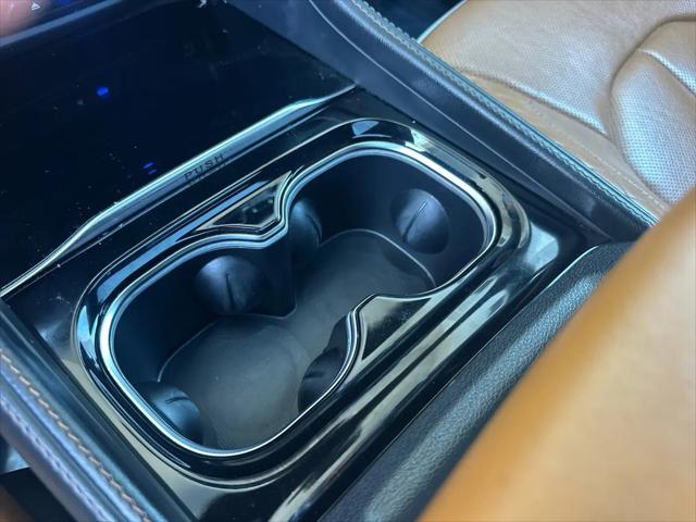2023 Chrysler Pacifica Hybrid Pinnacle