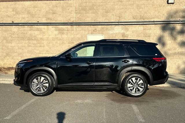 2025 Nissan Pathfinder SV 4WD