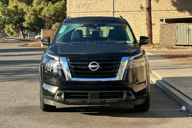 2025 Nissan Pathfinder SV 4WD