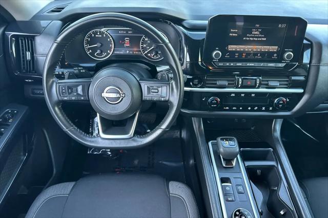 2025 Nissan Pathfinder SV 4WD