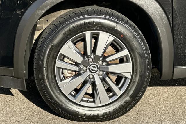 2025 Nissan Pathfinder SV 4WD
