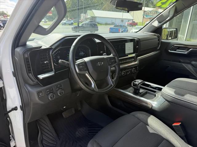 2023 Chevrolet Silverado 1500 4WD Crew Cab Short Bed RST