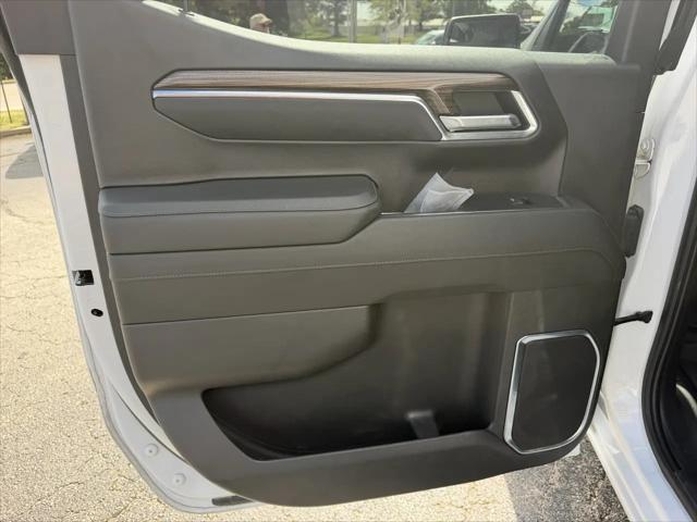 2023 Chevrolet Silverado 1500 4WD Crew Cab Short Bed RST