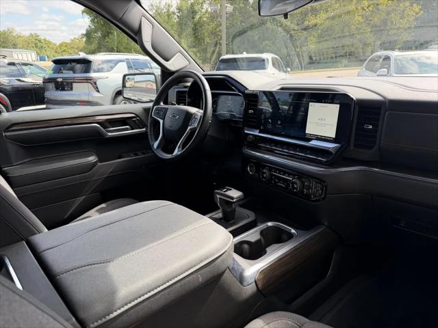 2023 Chevrolet Silverado 1500 4WD Crew Cab Short Bed RST