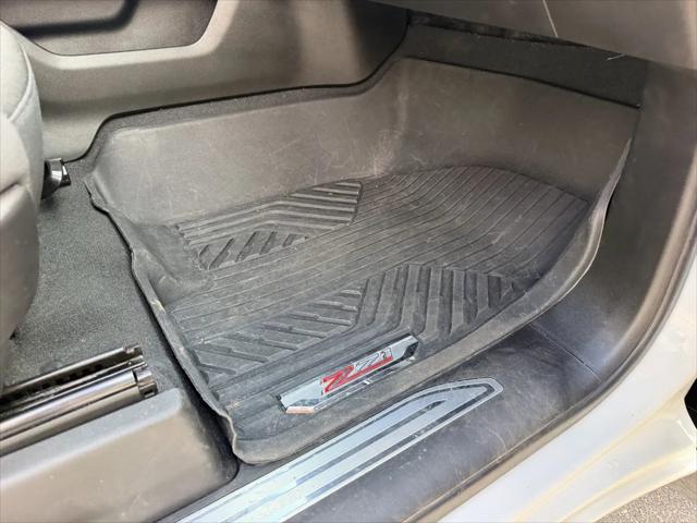 2023 Chevrolet Silverado 1500 4WD Crew Cab Short Bed RST