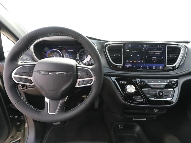 2027 Chrysler Pacifica Select AWD