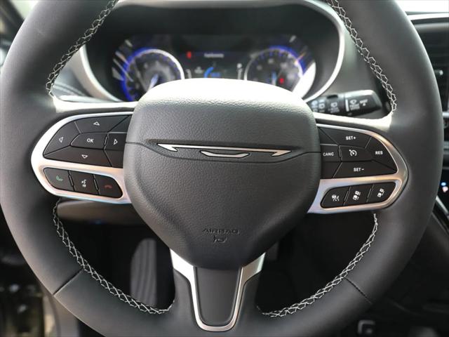 2027 Chrysler Pacifica Select AWD