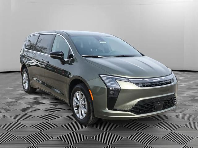 2027 Chrysler Pacifica Select AWD for sale in Bloomington, IN