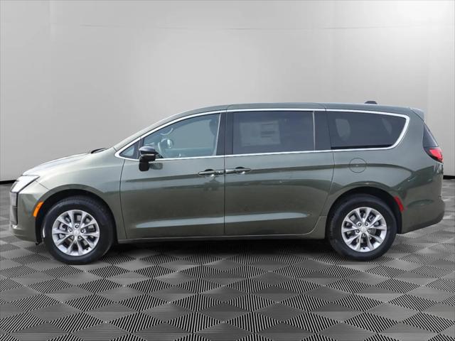 2027 Chrysler Pacifica Select AWD