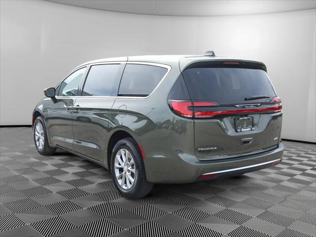 2027 Chrysler Pacifica Select AWD