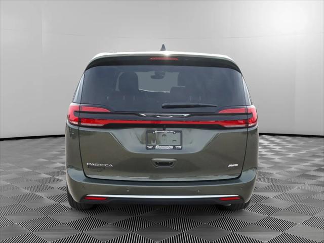 2027 Chrysler Pacifica Select AWD