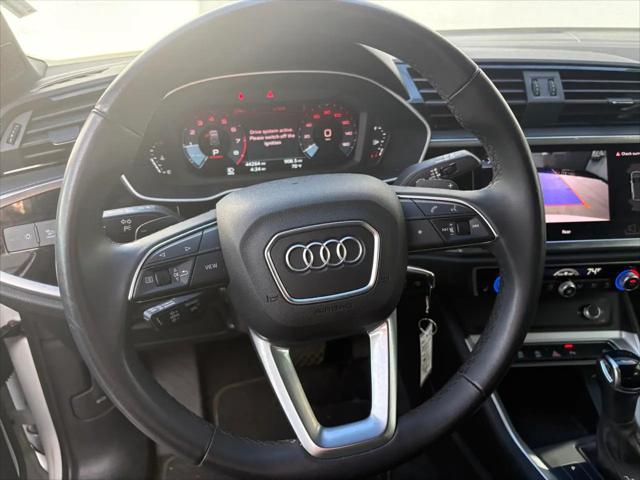 2025 Audi Q3 Premium 45 TFSI S line quattro Tiptronic
