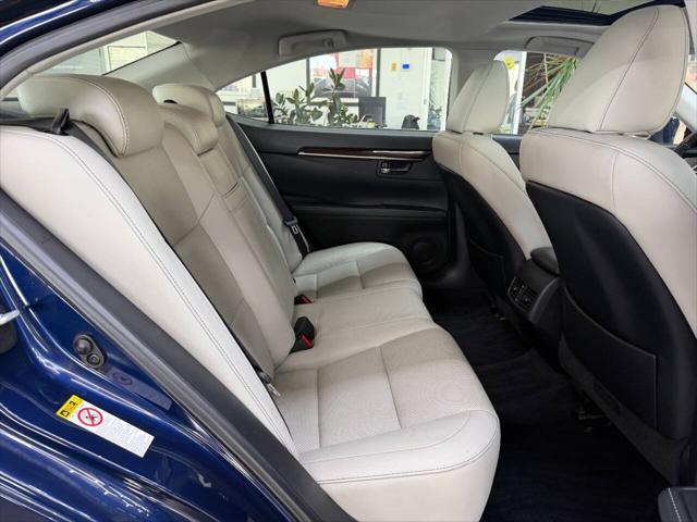 2013 Lexus ES 350 Base 4dr Sedan