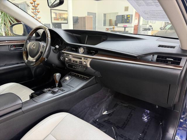 2013 Lexus ES 350 Base 4dr Sedan