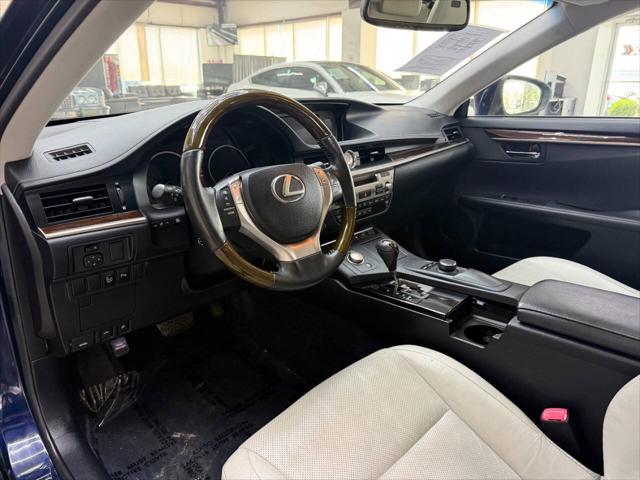2013 Lexus ES 350 Base 4dr Sedan