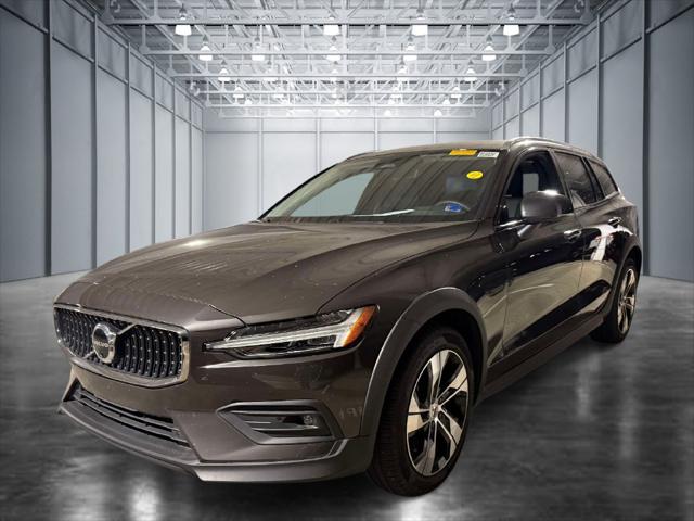 2025 Volvo V60 Cross Country Plus, B5 AWD Gas mild hybrid for sale in Alexandria, VA