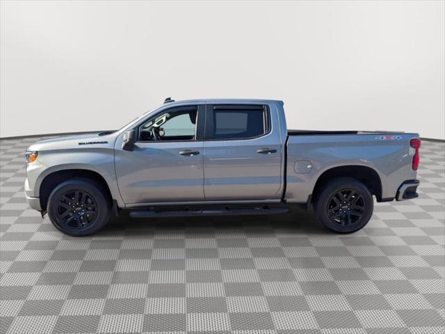 2023 Chevrolet Silverado 1500 4WD Crew Cab Short Bed Custom