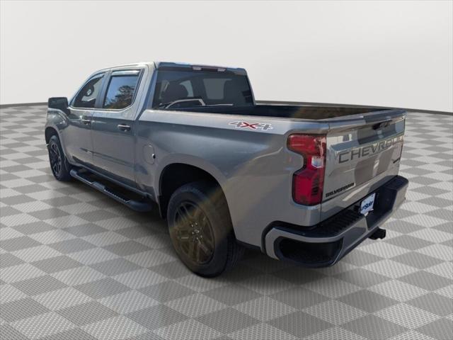 2023 Chevrolet Silverado 1500 4WD Crew Cab Short Bed Custom