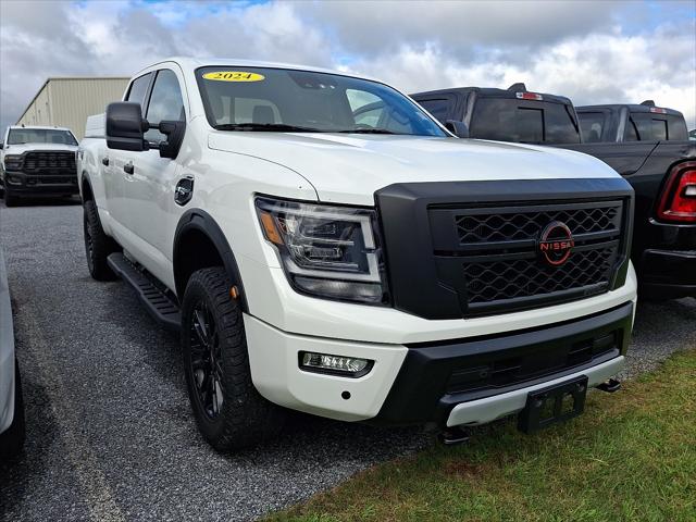 2024 Nissan TITAN XD Crew Cab PRO-4X 4x4 2024 Nissan TITAN XD Crew Cab PRO-4X 4x4