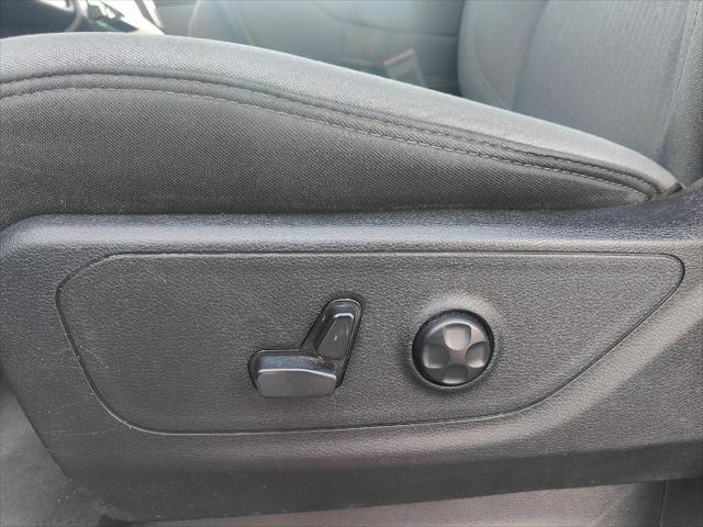 2019 Ram 1500 Big Horn/Lone Star Crew Cab 4x4 57 Box