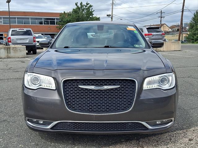 2017 Chrysler 300 Limited
