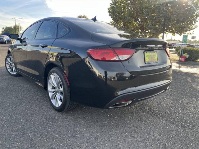 2015 Chrysler 200 S