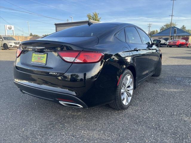 2015 Chrysler 200 S