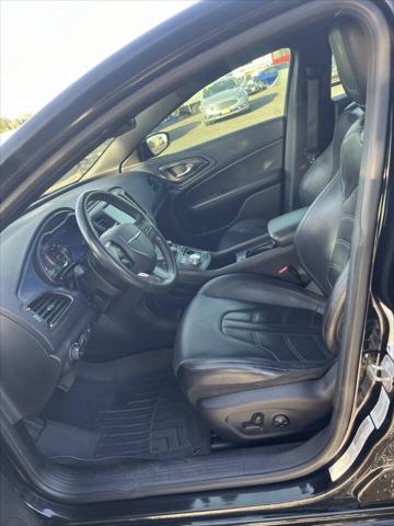 2015 Chrysler 200 S
