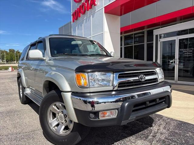 2000 Toyota 4Runner SR5 for sale in Bloomington, IN