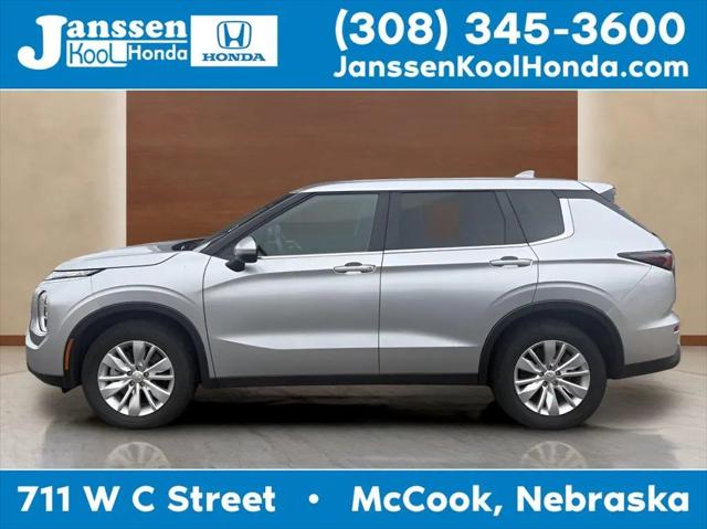 2025 Mitsubishi Outlander ES 2.5 S-AWC for sale in Mccook, NE