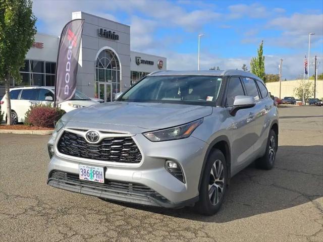2022 Toyota Highlander XLE for sale in Roseburg, OR