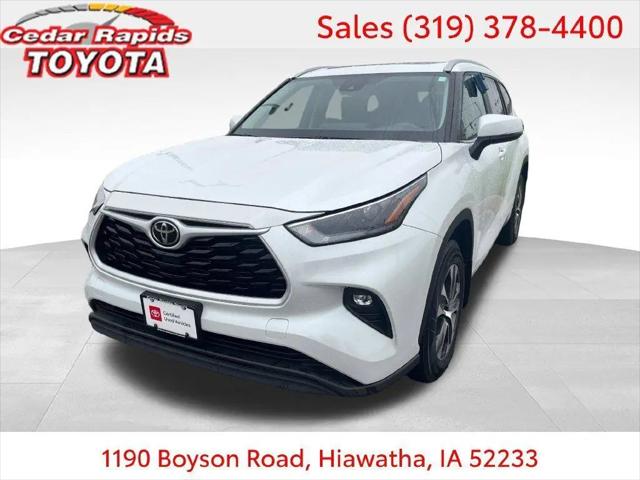 2026 Toyota Highlander XLE for sale in Hiawatha, IA