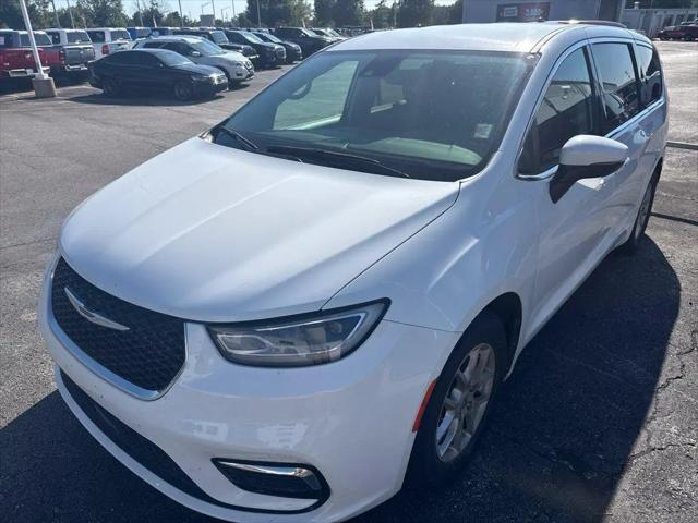 2023 Chrysler Pacifica Touring L for sale in Olathe, KS