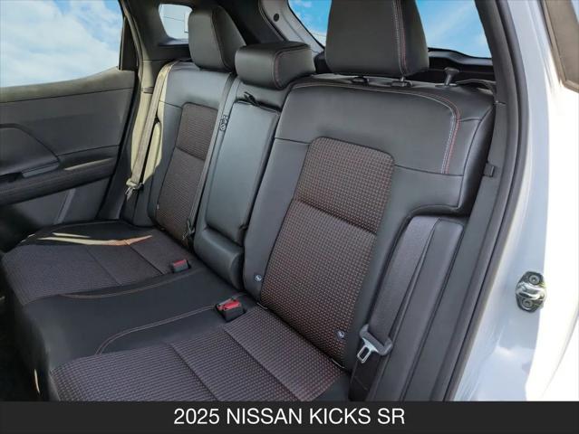 2025 Nissan Kicks SR FWD
