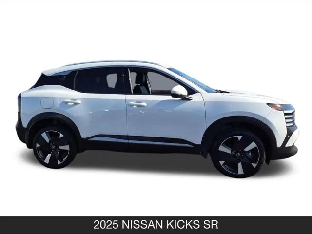 2025 Nissan Kicks SR FWD