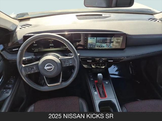 2025 Nissan Kicks SR FWD