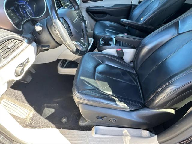 2017 Chrysler Pacifica Touring-L