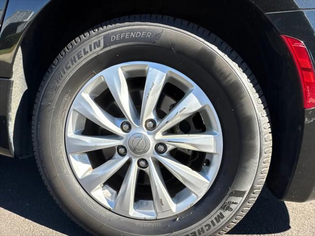 2017 Chrysler Pacifica Touring-L