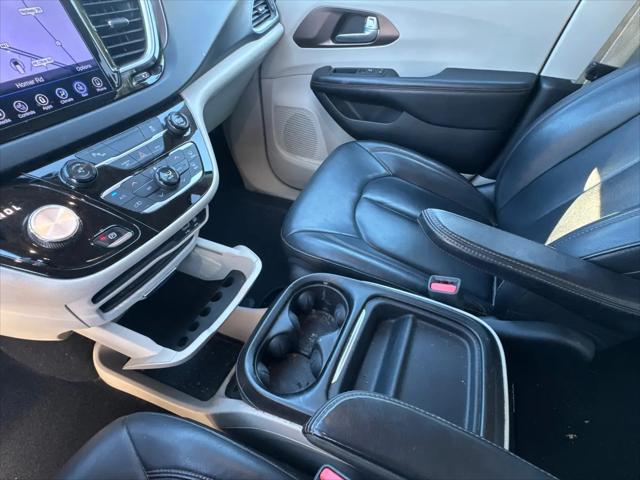 2017 Chrysler Pacifica Touring-L