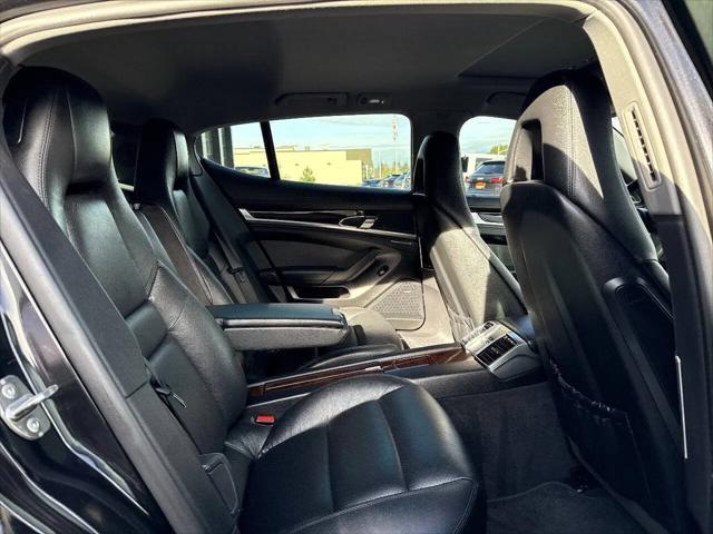 2011 Porsche Panamera 4