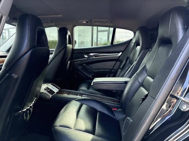 2011 Porsche Panamera 4
